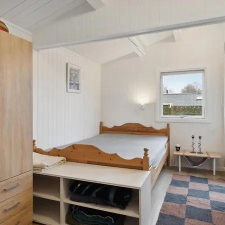 Holiday home Lovely In With Kitchen